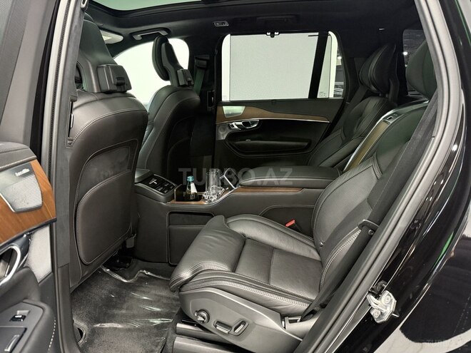 Volvo XC90-13