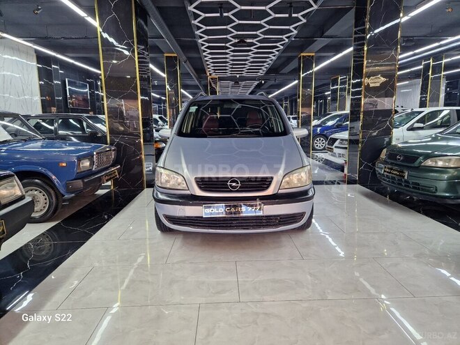 Opel Zafira-13