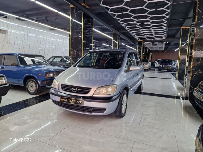 Opel Zafira-14
