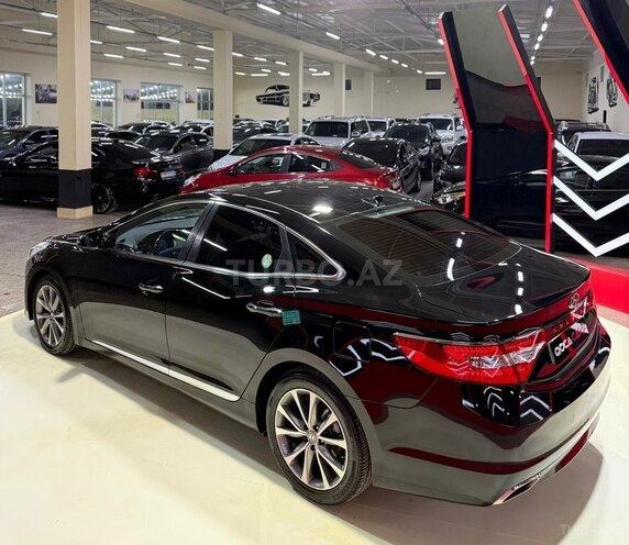 Hyundai Grandeur-8