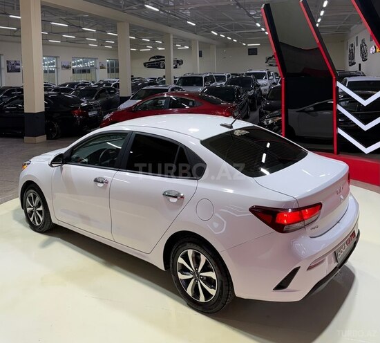 Kia Rio-7