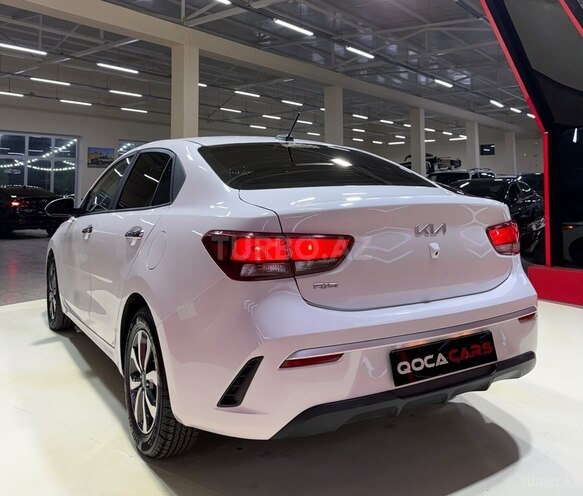 Kia Rio-10