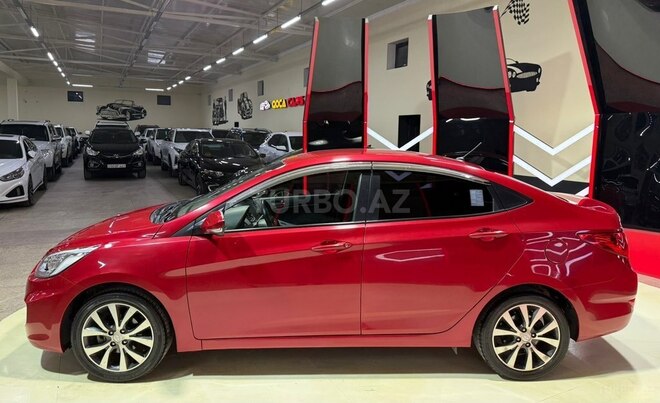 Hyundai Accent-6