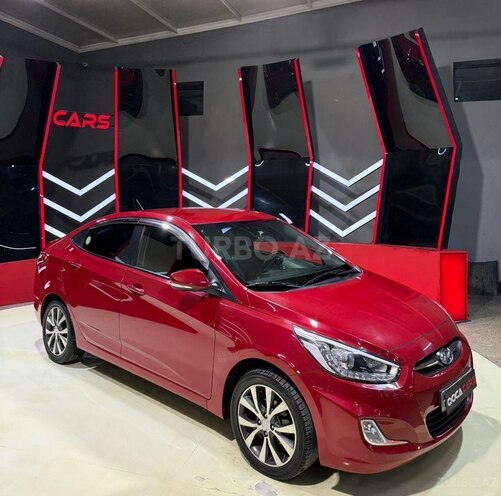 Hyundai Accent-2