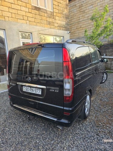 Mercedes Viano-8