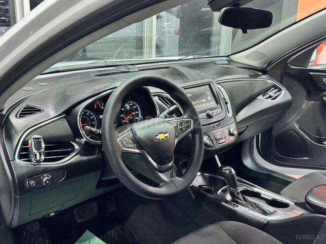Chevrolet Malibu-13