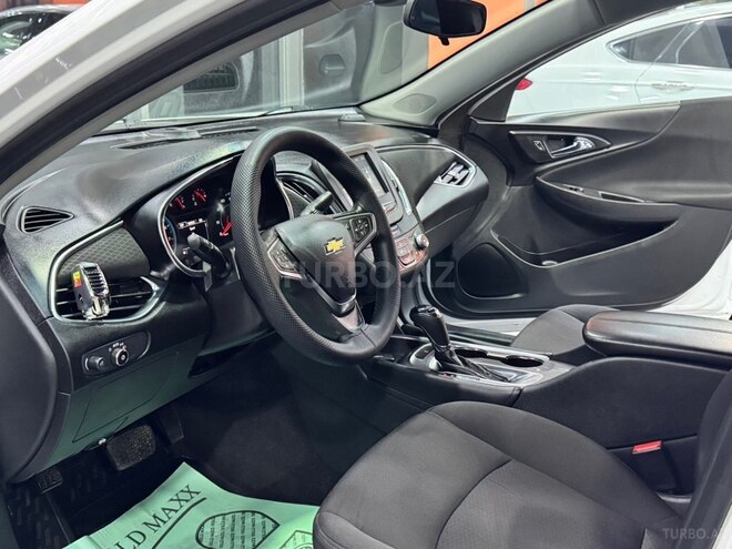 Chevrolet Malibu-14
