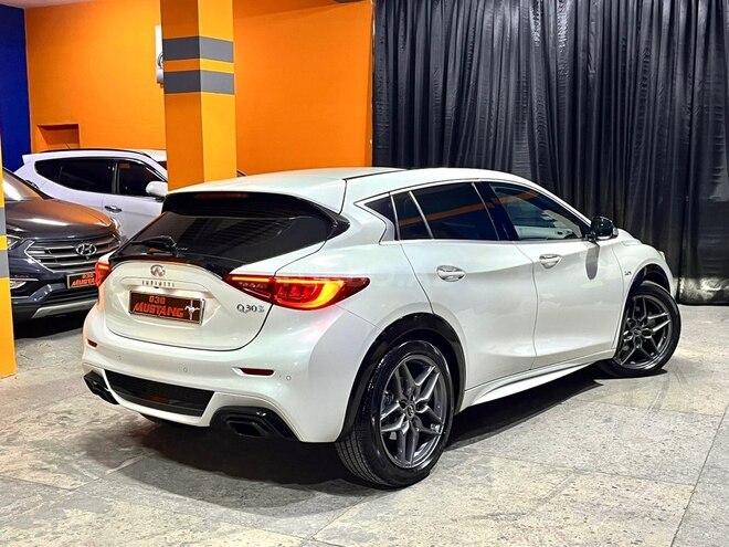 Infiniti QX30 2018, 60,500 km - 2.0 l - Sumqayıt