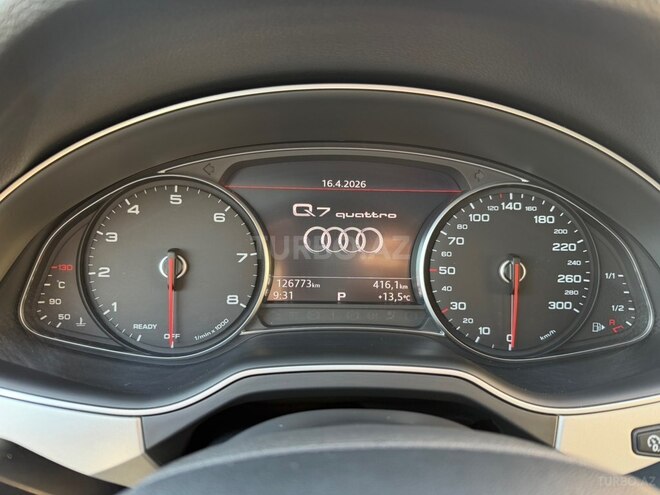 Audi Q7-9