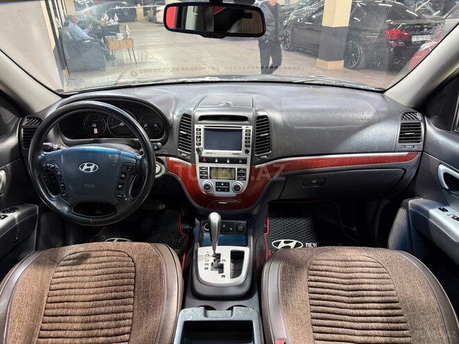 Hyundai Santa Fe-13