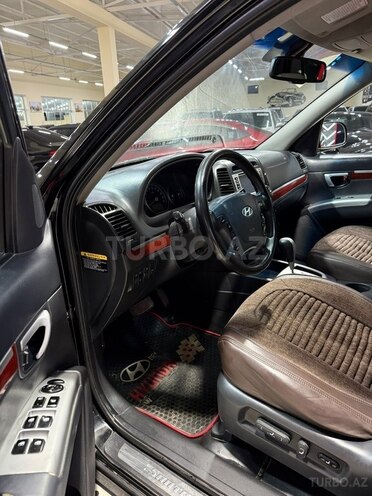 Hyundai Santa Fe-12
