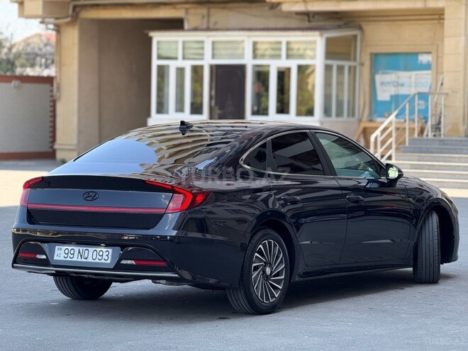 Hyundai Sonata-4
