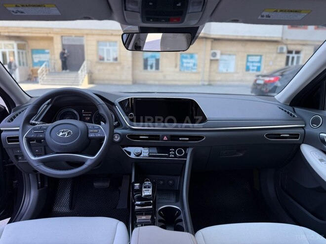 Hyundai Sonata-11