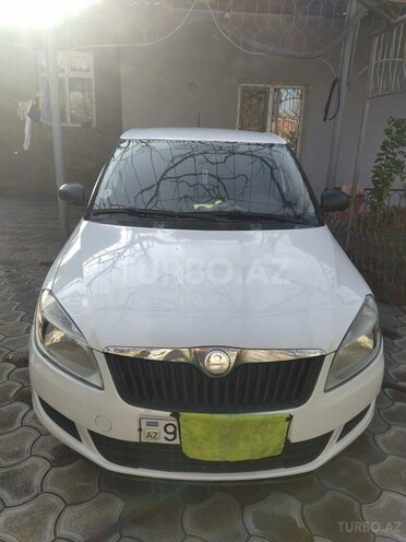 Skoda Fabia-2