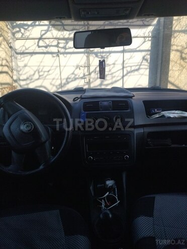 Skoda Fabia-8
