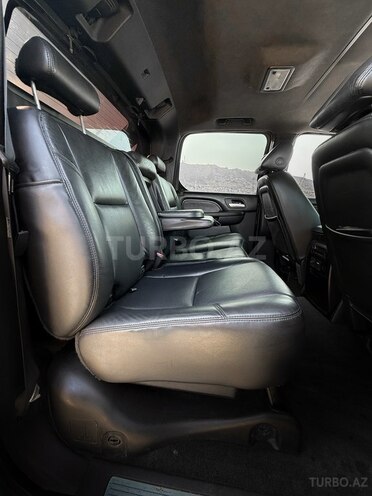 Cadillac Escalade-7