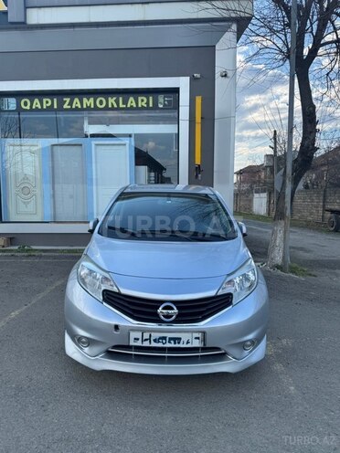 Nissan Note-1