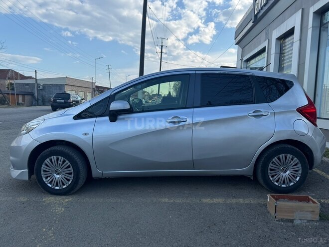 Nissan Note-2