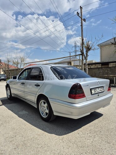 Mercedes C 220 1999, 256,385 km - 2.2 l - Bakı