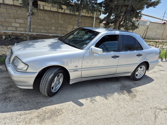 Mercedes C 220 1999, 256,385 km - 2.2 l - Bakı