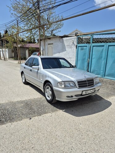 Mercedes C 220 1999, 256,385 km - 2.2 l - Bakı