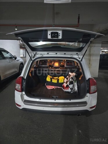 Jeep Compass-5