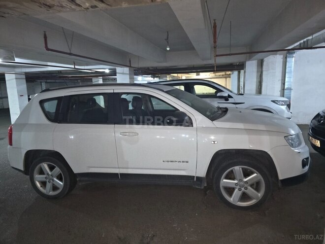 Jeep Compass-4