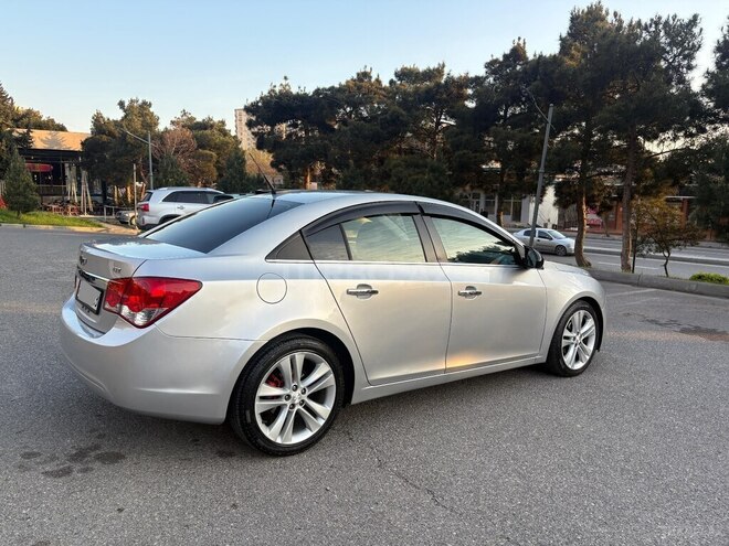Chevrolet Cruze-2