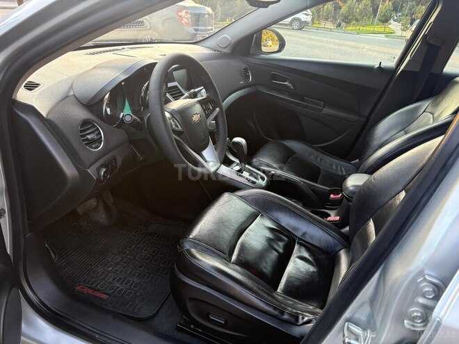 Chevrolet Cruze-11