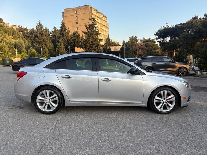 Chevrolet Cruze-17