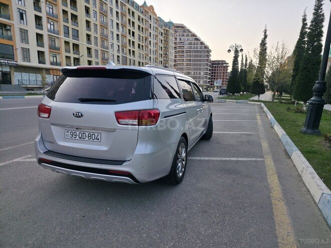 Kia Carnival-7