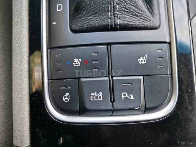 Kia Carnival-9