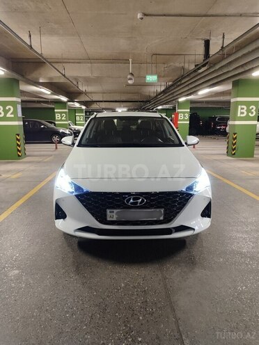 Hyundai Accent-1
