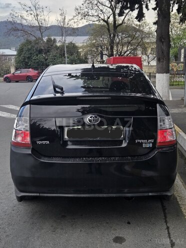 Toyota Prius-2