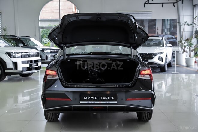 Hyundai Elantra-9