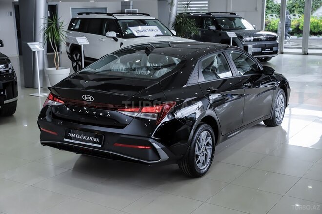 Hyundai Elantra-7