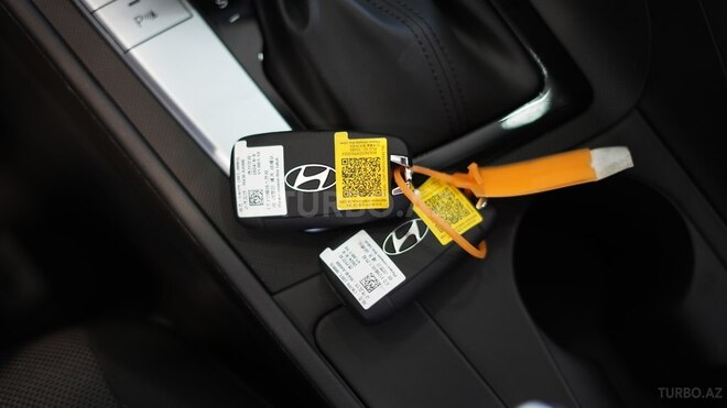 Hyundai Elantra-24