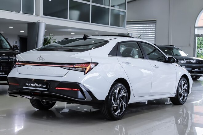 Hyundai Elantra-6