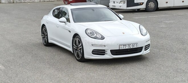 Porsche Panamera-7