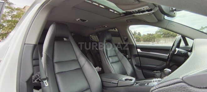 Porsche Panamera-9