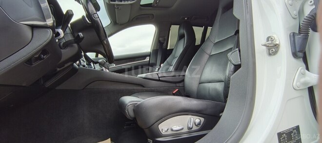 Porsche Panamera-13