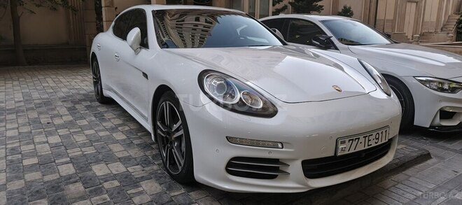 Porsche Panamera-14