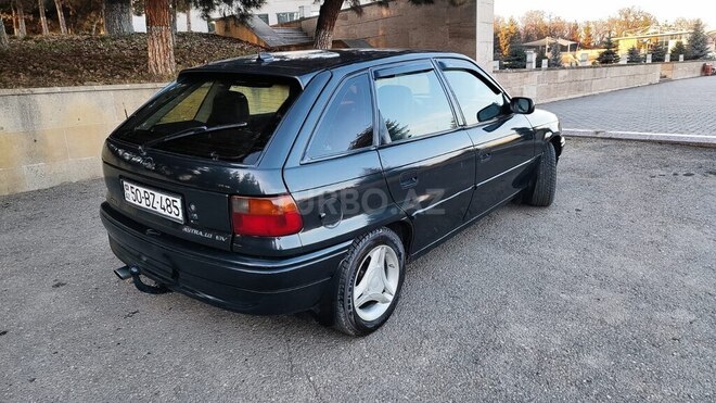 Opel Astra-4