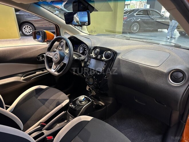 Nissan Note-9