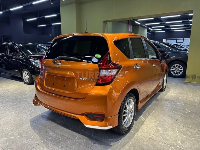 Nissan Note-7