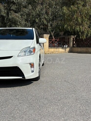 Toyota Prius-6