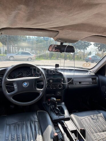 BMW 318-11
