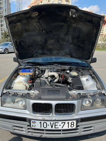 BMW 318-13