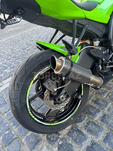 Kawasaki ZX-10RR -8