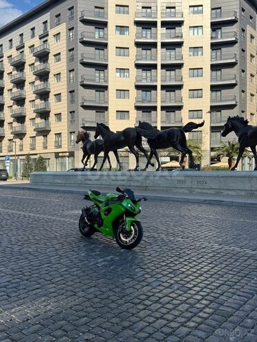 Kawasaki ZX-10RR -11